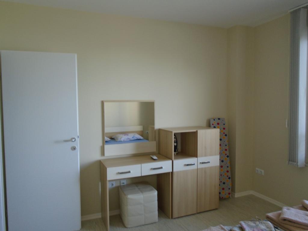 Nedev'S Apartments In Kavatsi Area Süzebolu Dış mekan fotoğraf