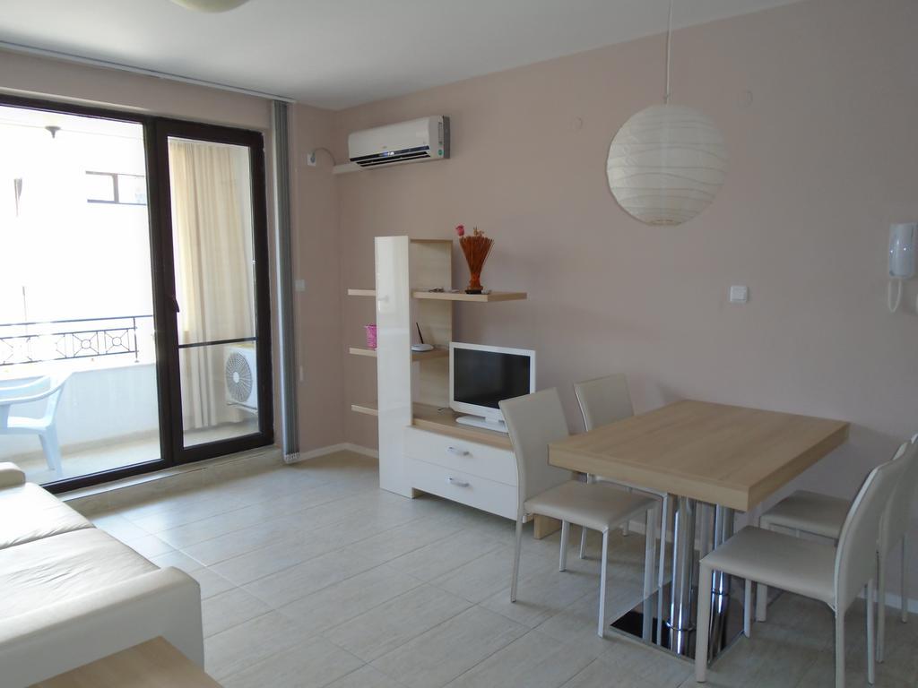Nedev'S Apartments In Kavatsi Area Süzebolu Dış mekan fotoğraf